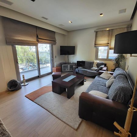 Cozy Apartment In Front Of The Park Афины Экстерьер фото