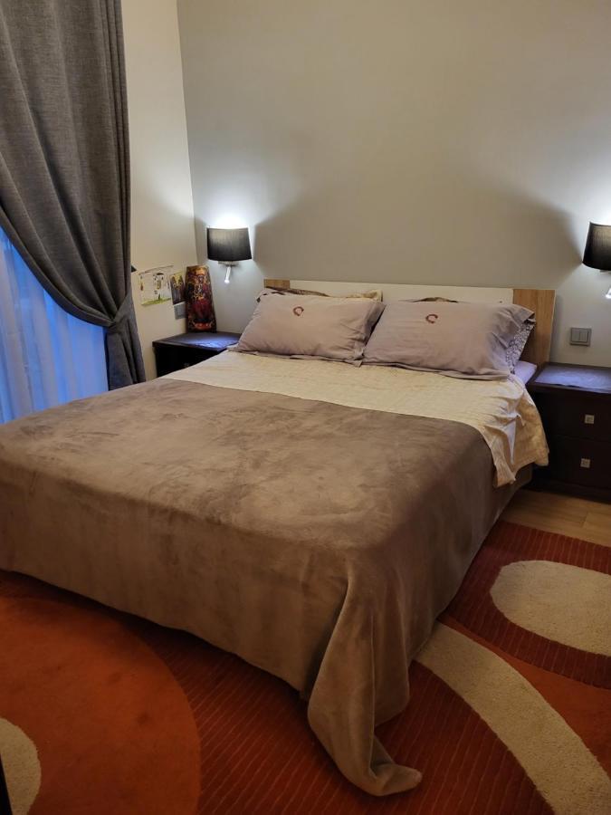 Cozy Apartment In Front Of The Park Афины Экстерьер фото